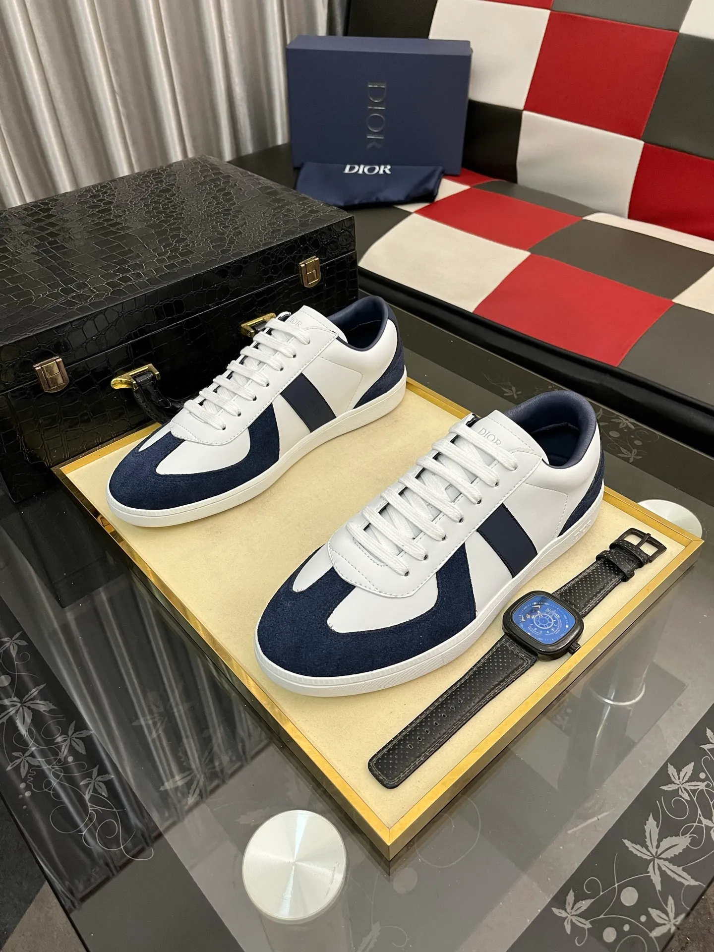 Men's shoes 💰380⌚️⌚️ 【Dior*DIAO】original quality.~ Unique modern style sneakers. 🏃A must-have casual shoe for trendy men😍😍 Original brand imported from Italy, imported original leather, sheep lining (refuses to discolor and grind feet) Sole: Original sole provided by the original factory, French lazy style design ⚠️Fit to the feet, original quality, super comfortable original sole. Code number: 38-448️⃣Colors available